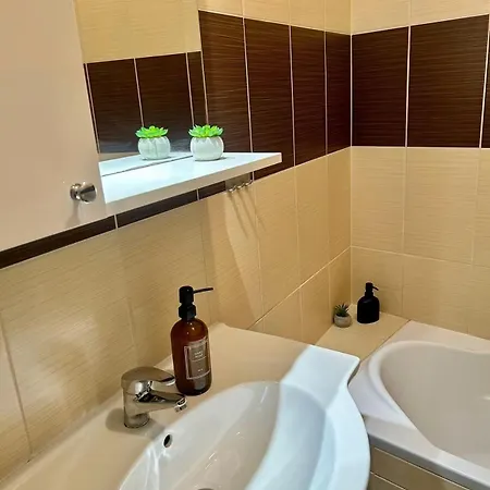 Ariana Apartment Eger